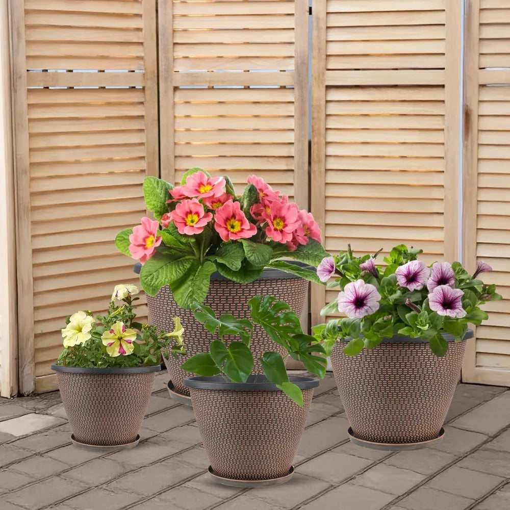Plastic Plant Pots 4 Pack With Drainage Holes And Saucers
